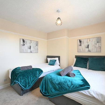 Sleek And Stylish 3 Bed In Bolton - Garden - Parking Vila Exterior foto